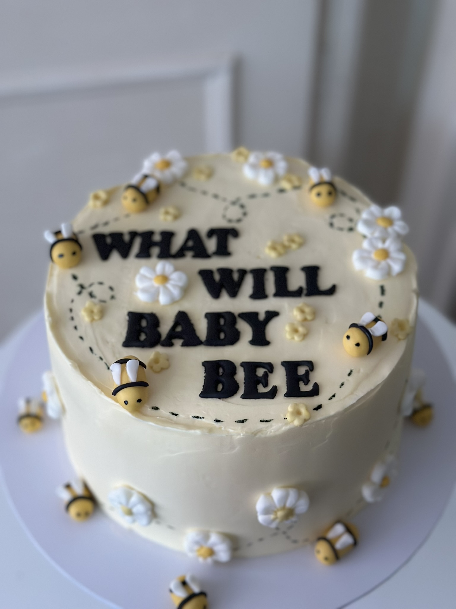 Baby shower cake