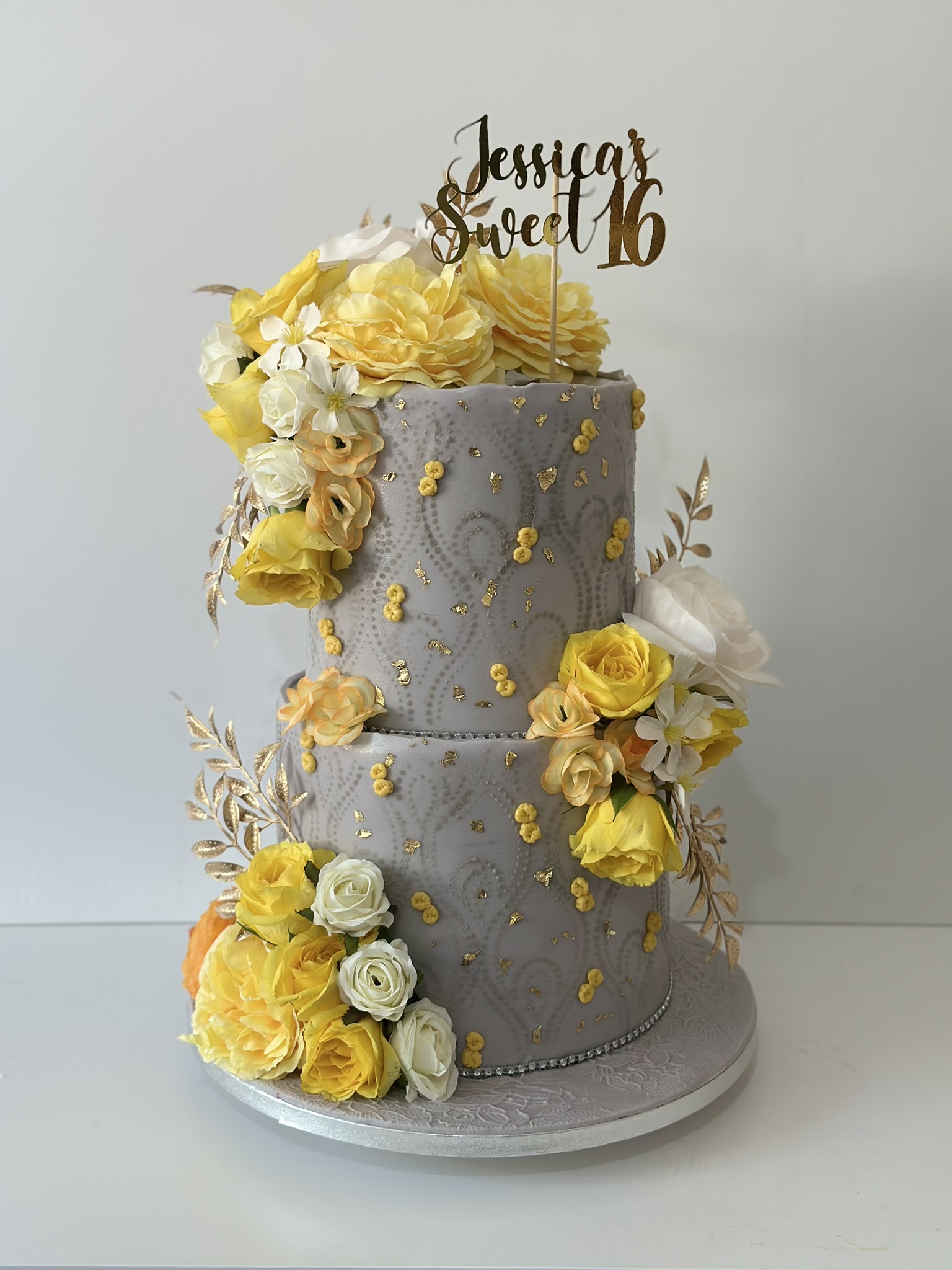 Jessica Sweet 16 grey and yellow floral cake
